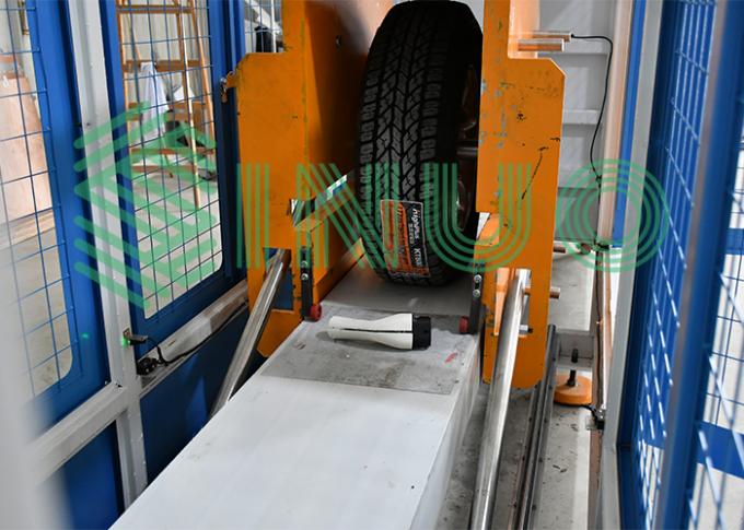 Movimentação do veículo elétrico IEC62196-1 sobre o equipamento de teste com o pneu P225/75R1 1