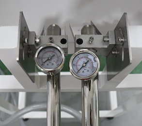 桌子上有钟表

AI 生成的内容可能不正确.